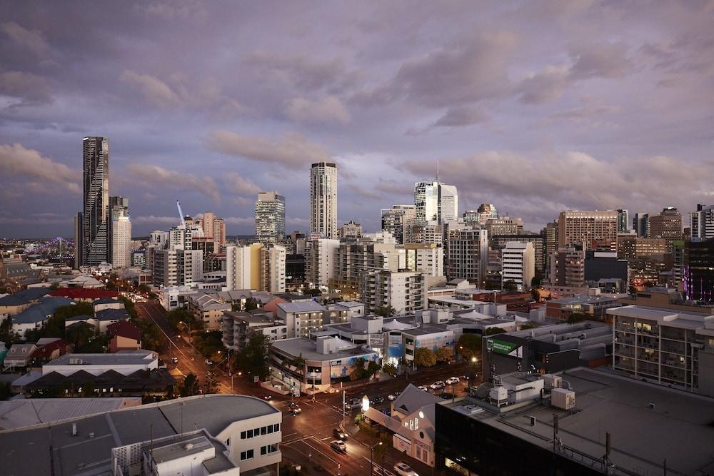 The Johnson Brisbane - Art Series Hotel Exterior photo